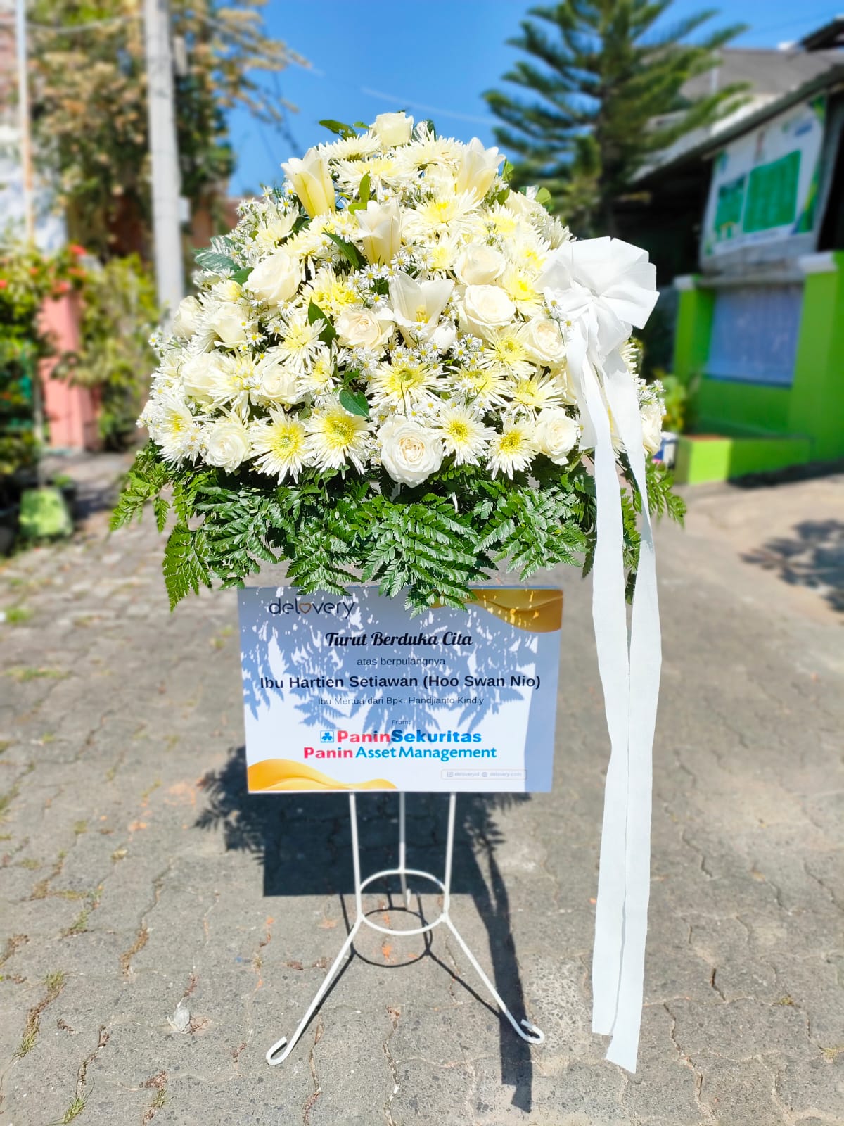 Standing Flowers, Karangan bunga Semarang by Sultan Florist